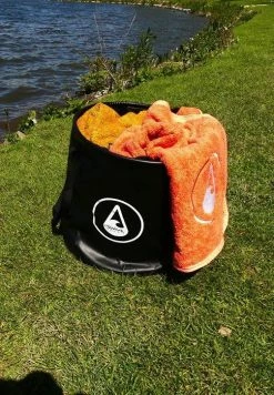 Hiking Wave Hawaii Waterproof Foldable Bucket-Bag - Black